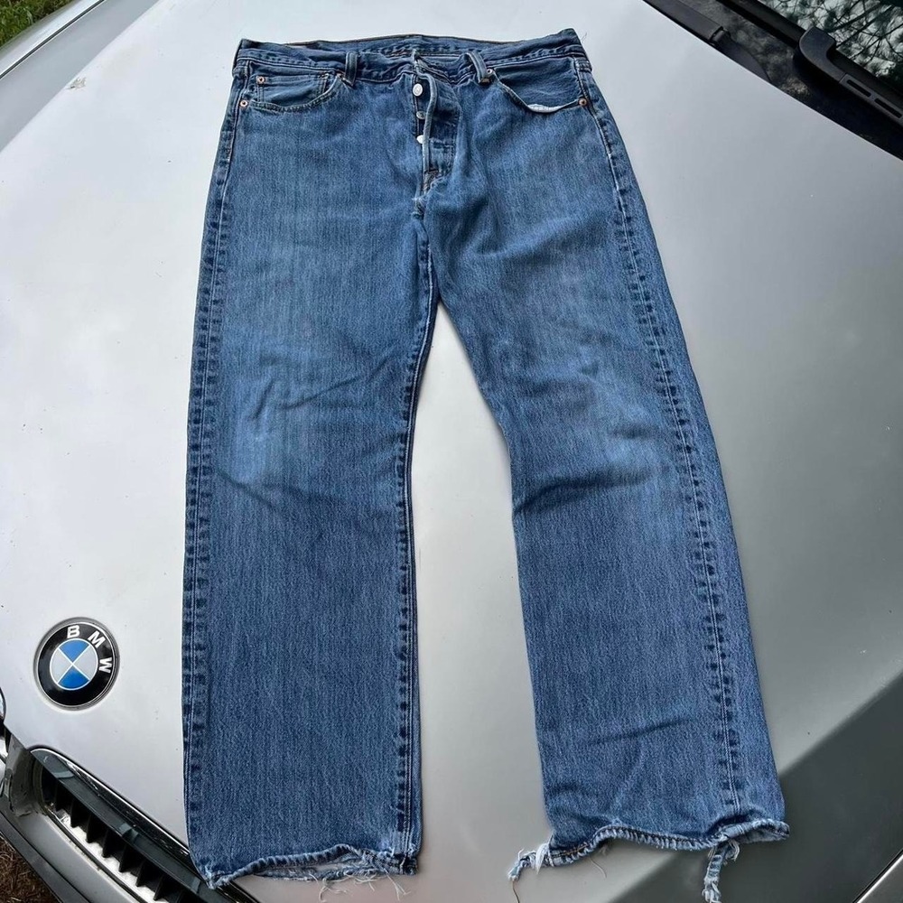 Levi's 501 blue jeans distressed